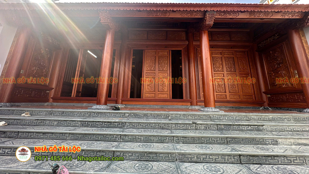 Nhà 3 gian 22 cột có cột đồng trụ