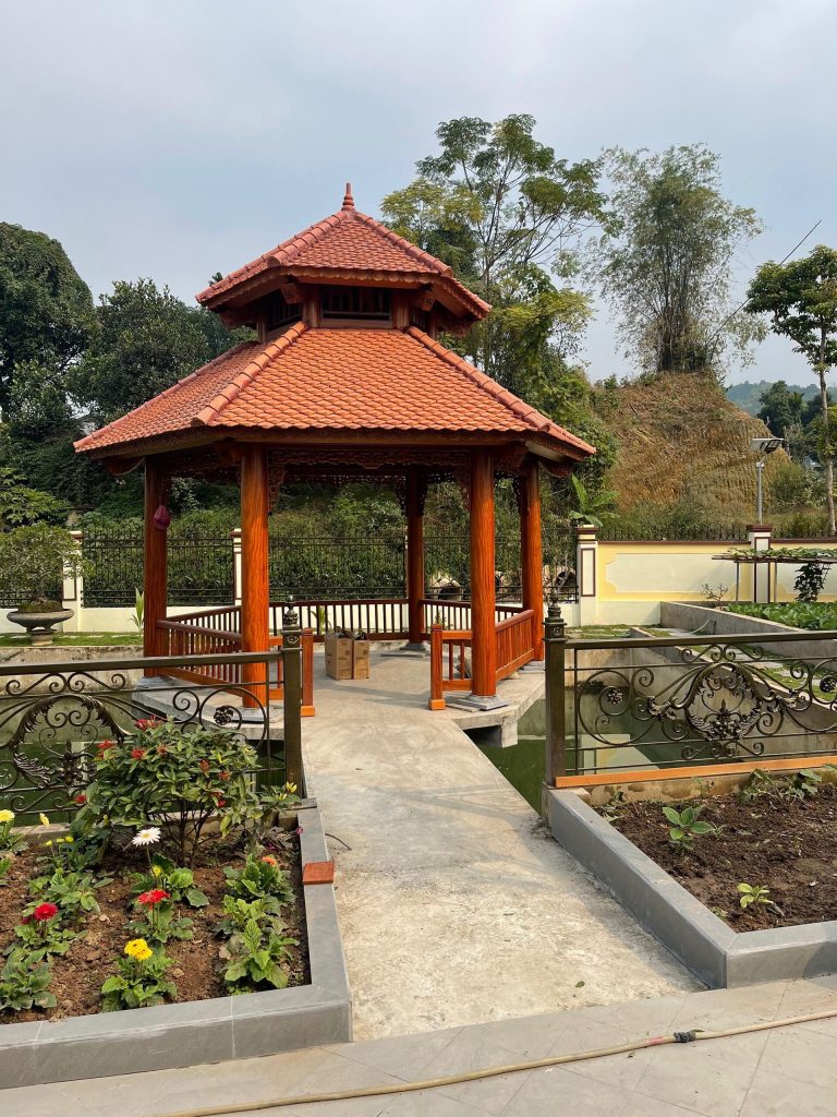 Làm nhà gỗ tại Lào Cai