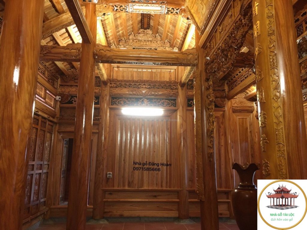 nhà gỗ kẻ truyền