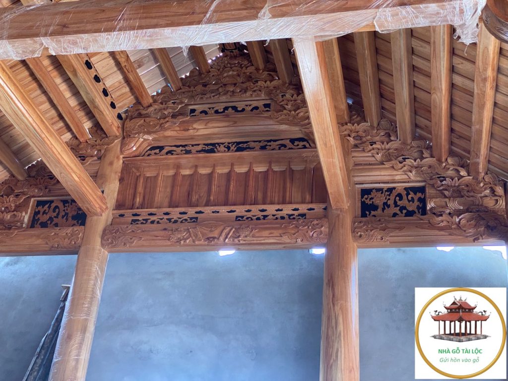 nhà gỗ kẻ truyền